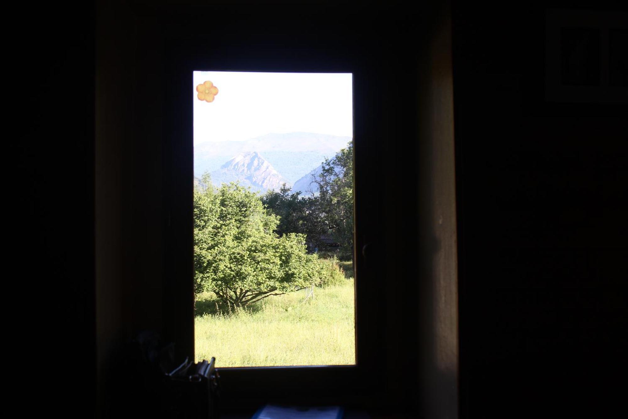 Maison De Charme Calme Entouree De Montagne Ussat Luaran gambar
