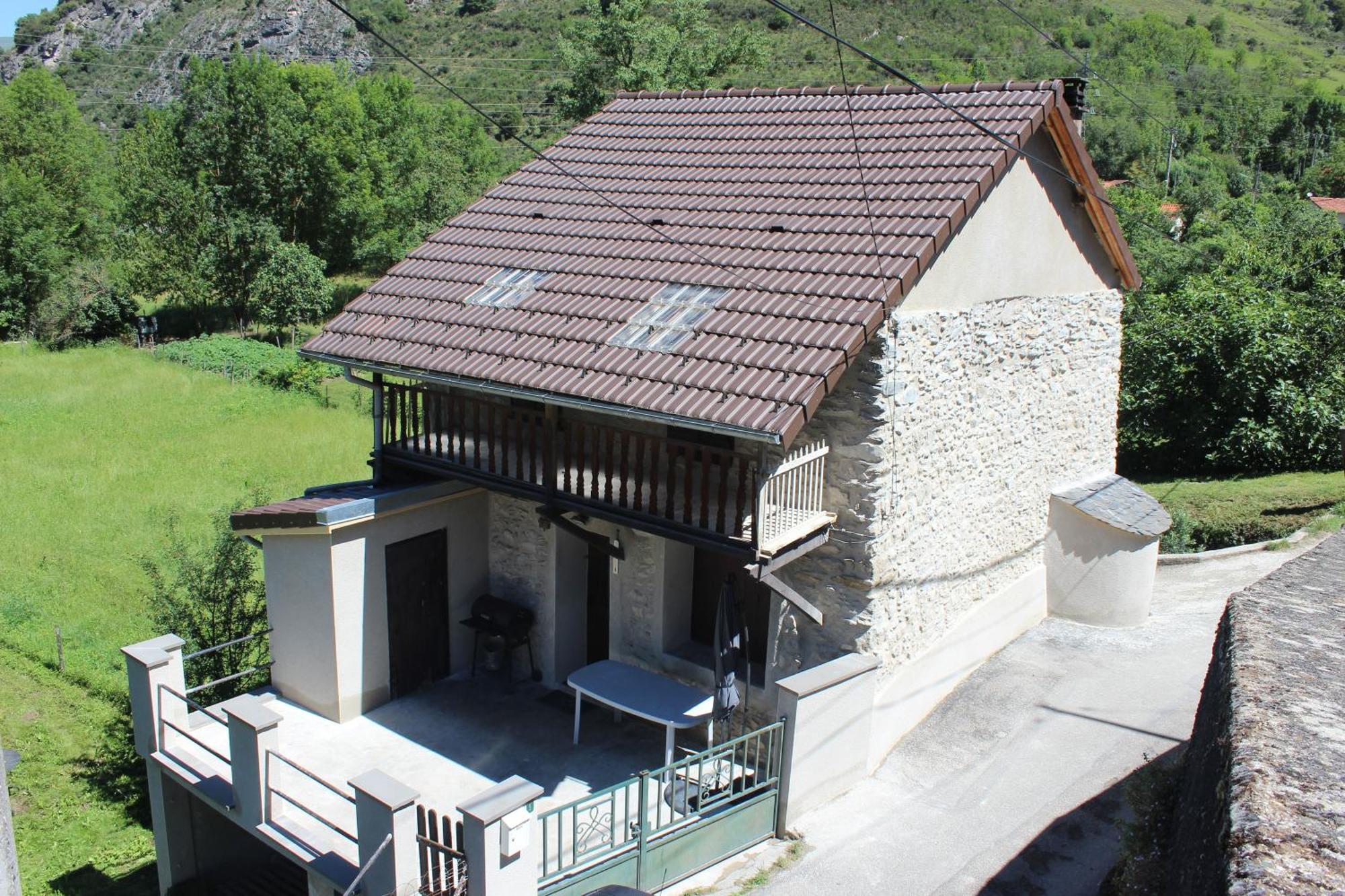 Maison De Charme Calme Entouree De Montagne Ussat Luaran gambar